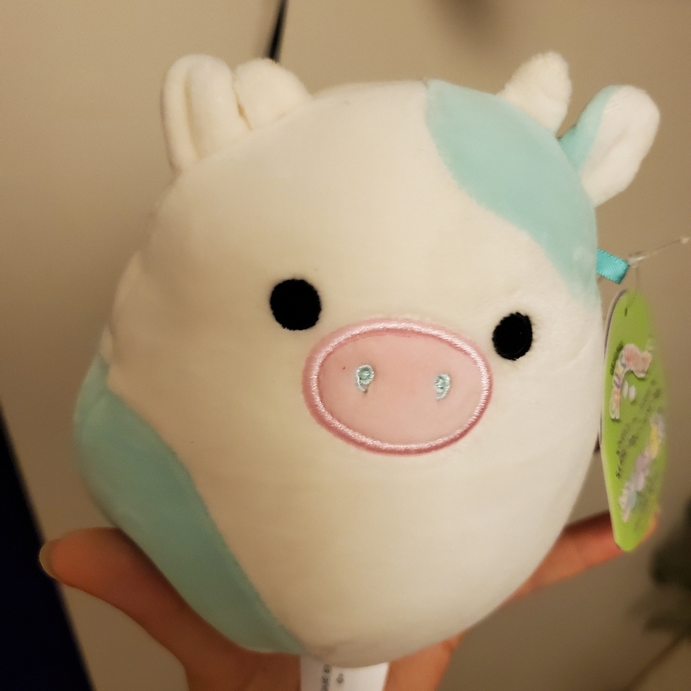 Belana squishmallow RARE htf 6" white horns